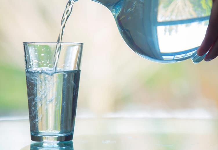 Мешает ли вода пищеварению? Мешает ли вода пищеварению?